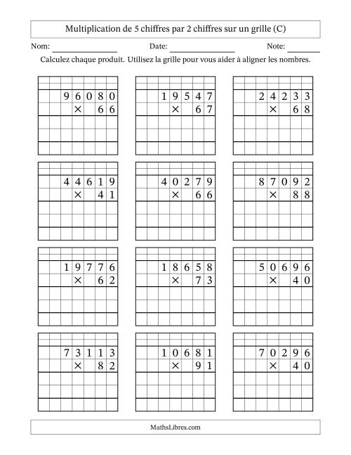 Multiplication de 5 chiffres par 2 chiffres avec l'aide d'une grille avec retenue (C)