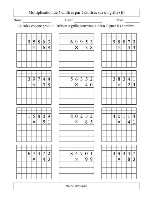 Multiplication de 5 chiffres par 2 chiffres avec l'aide d'une grille avec retenue (E)